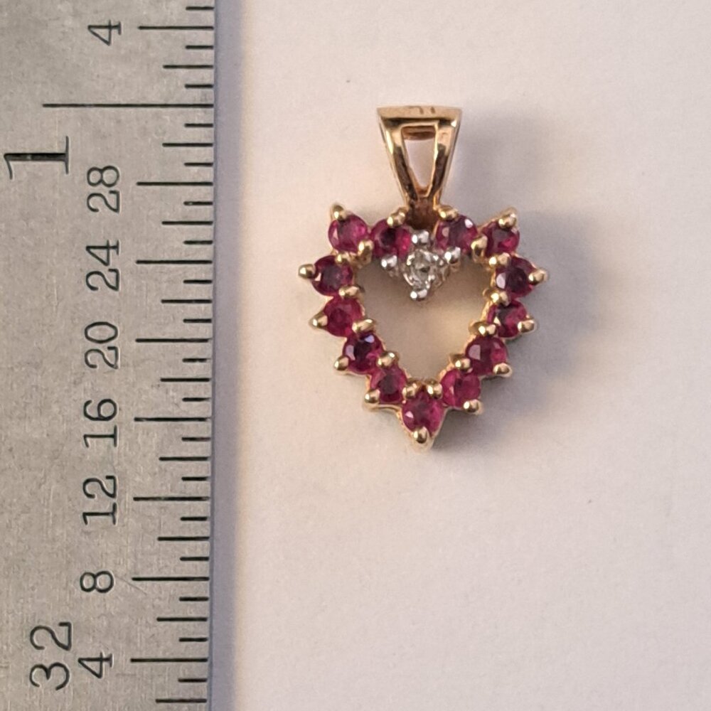 Vintage Ruby, Emerald and Diamond reversible heart pendant 10 kt yellow gold